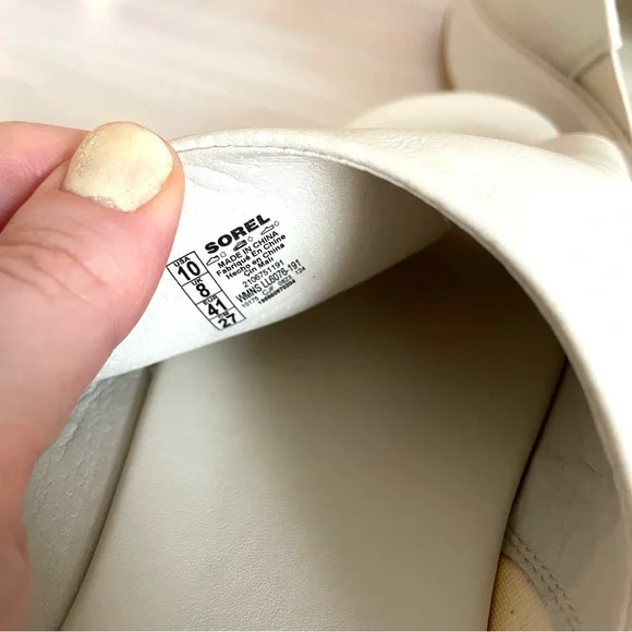 Sorel White Platform Sandals - Picture 6 of 7